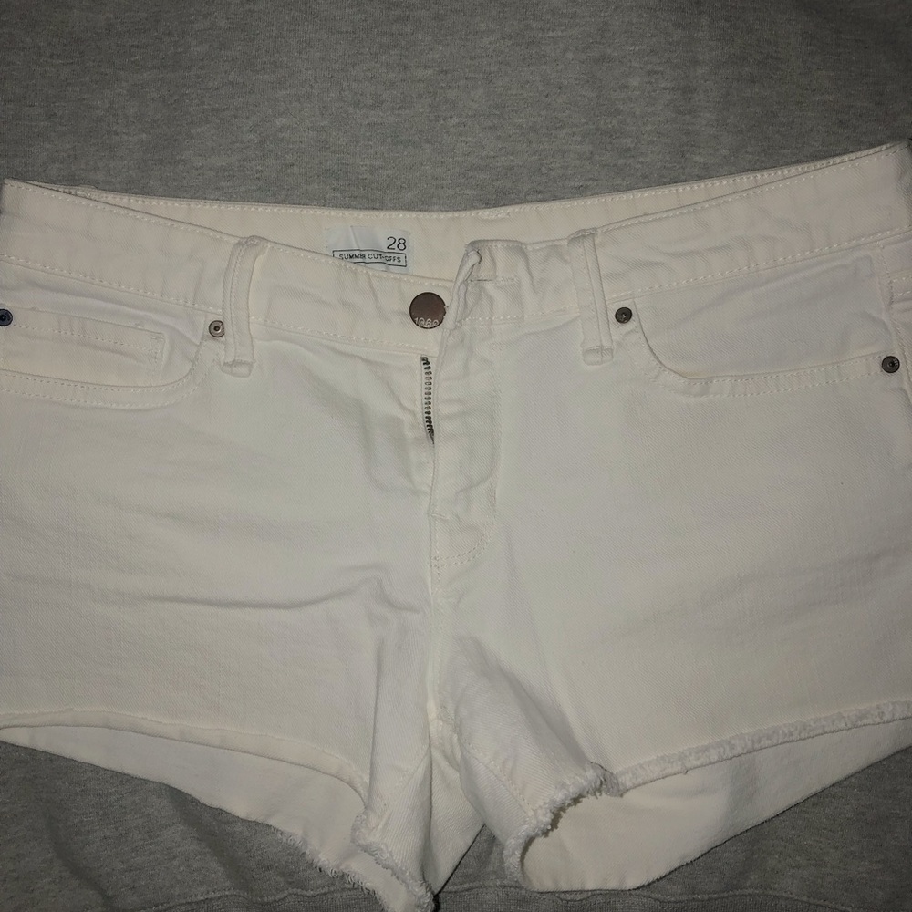 White GAP cut off Jean shorts